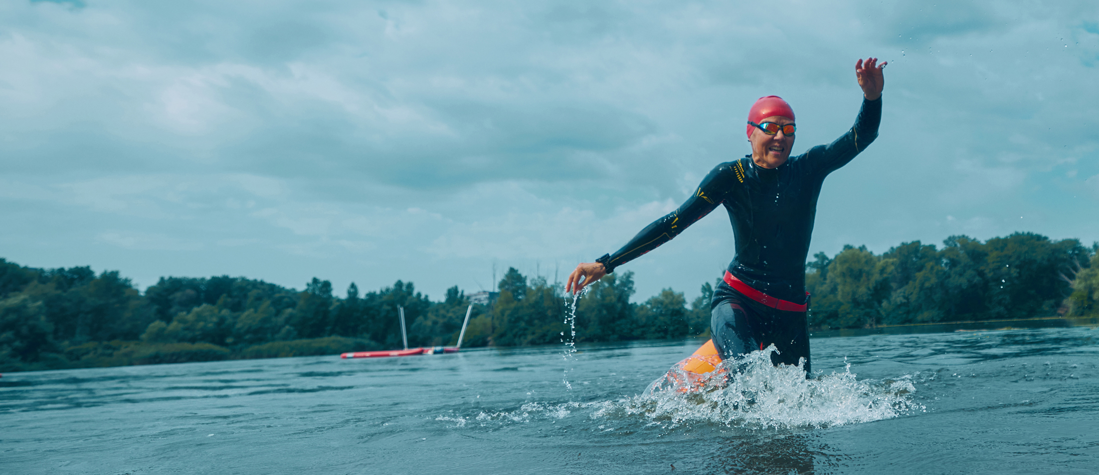 Banner image showing Can you swim with swimmer’s ear?